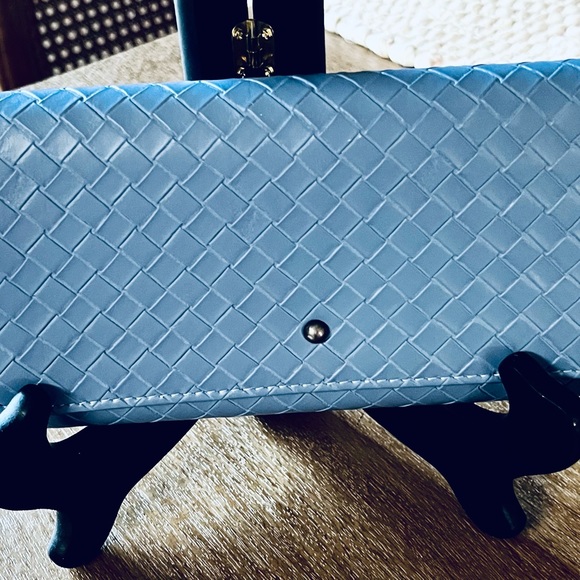 Beautiful ‘Designer Inspired’ Tri-Fold Wallet in Gorgeous Slate Blue Color NWOT - Picture 13 of 16